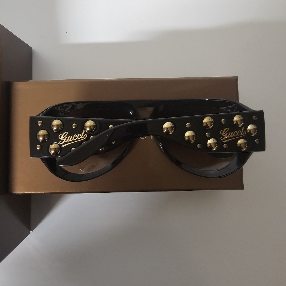 AUTHENTIC GUCCI SUNGLASSES